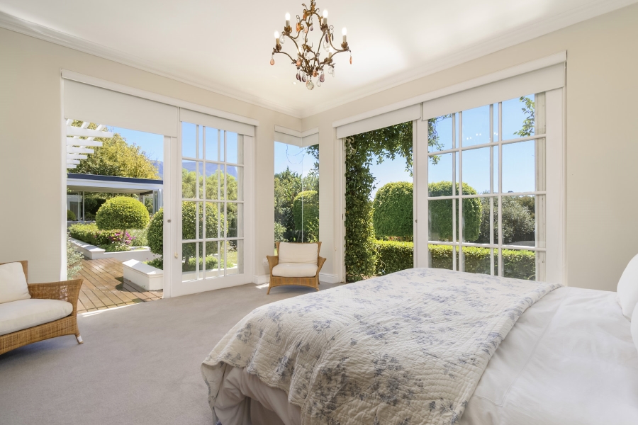 5 Bedroom Property for Sale in Constantia Western Cape